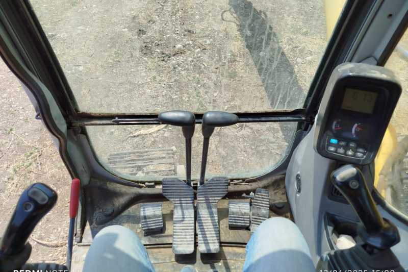 OmecoHub - Immagine NEW HOLLAND E215B